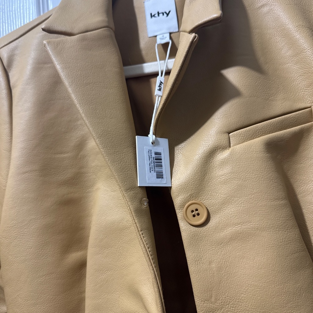 Leather suit - Picture 2 of 4